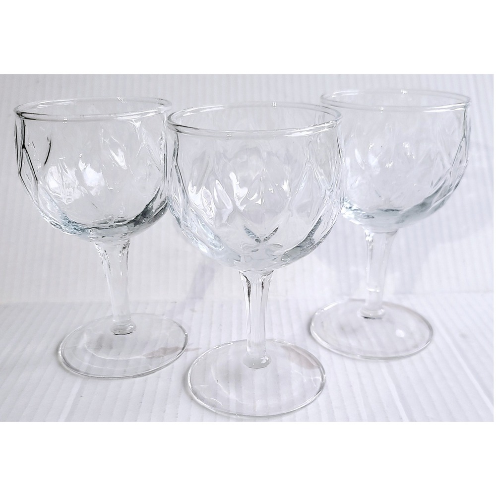 Vintage Diamond Quilted Pattern Wine Water Goblets Clear Glass Stemware 3ct